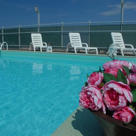 Residence Hotel Club House Cattolica Exterior photo
